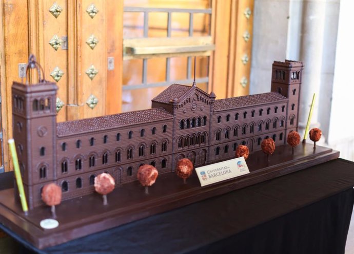 La maqueta de chocolate de la UB creada por el pastelero Escrib