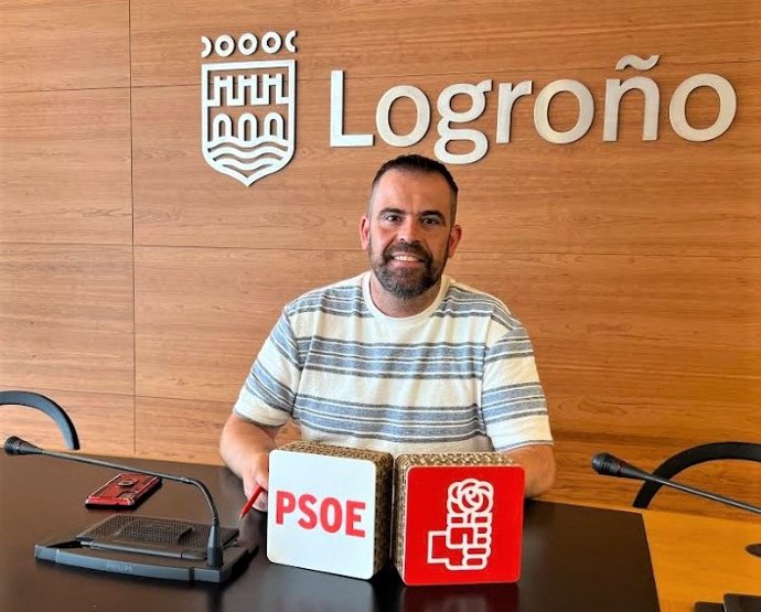 Archivo - El portavoz del Grupo Municipal del PSOE en el Ayuntamiento de Logroño, Iván Reinares