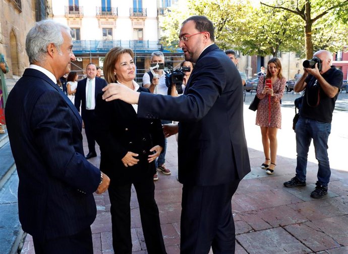 De izquierda a derecha, el presidente del Tribunal Superior de Justicia de Asturias, Jesús Chamorro; la fiscal superior de Justicia del Principado de Asturias, María Esther Fernández, y el presidente del Principado de Asturias, Adrián Barbón.
