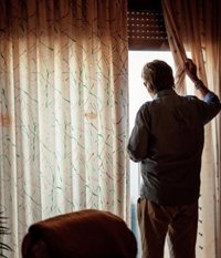 El programa 'Siempre Acompañados' de Fundación 'la Caixa' atiende a más de 2.000 mayores en situación de soledad