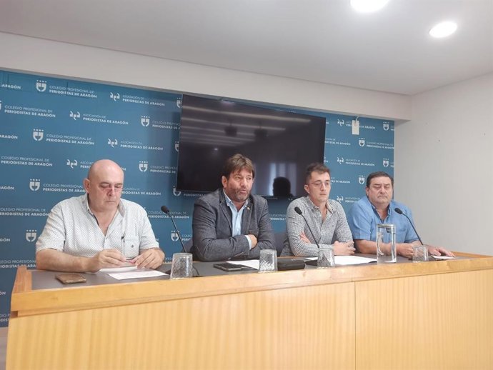 Luis Pablo Latorre (Plataforma Pro Libertad de Certificación Ecológica), Enrique Arceiz (UPA Aragón), Federico Lorente (ARAGA) y Rafael Nasarre (ASAJA).