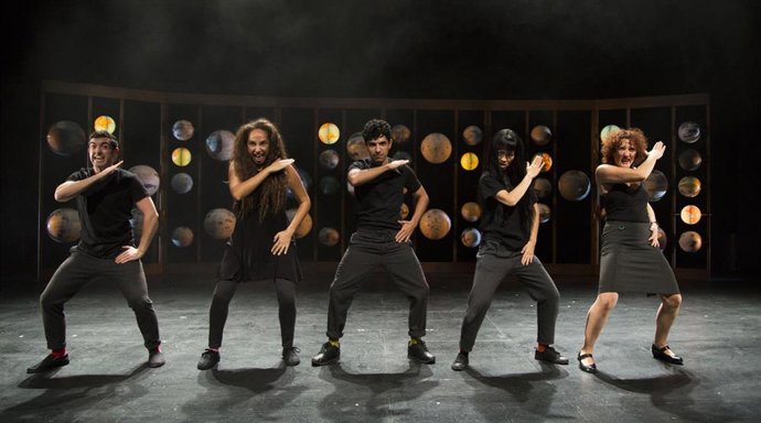 Archivo - Imagen de archivo de una actuación en el Teatro Alameda