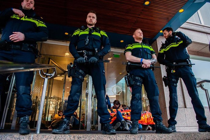 Archivo - Agentes de la Policía neerlandesa en una imagen de archivo