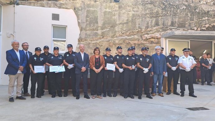 El Govern entrega 17 reconocimientos a las policías locales de Menorca