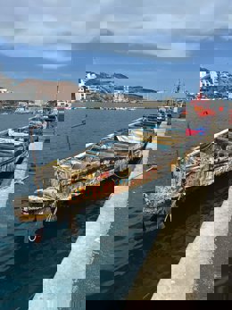 Cayuco en el muelle de Arguineguín, en el que viaj