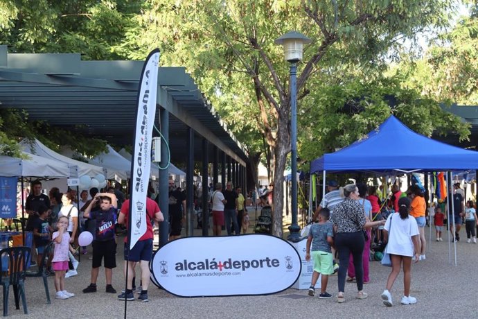 Jornada de las Escuelas Deportivas de Alcalá en Parque Centro, en Alcalá de Guadaíra (Sevilla).