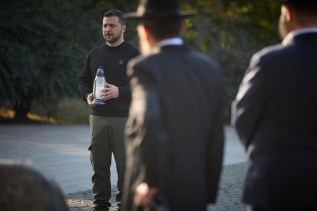 El presidente de Ucrania, Volodimir Zelenski, en un acto en homenaje a las víctimas de la Alemania nazi