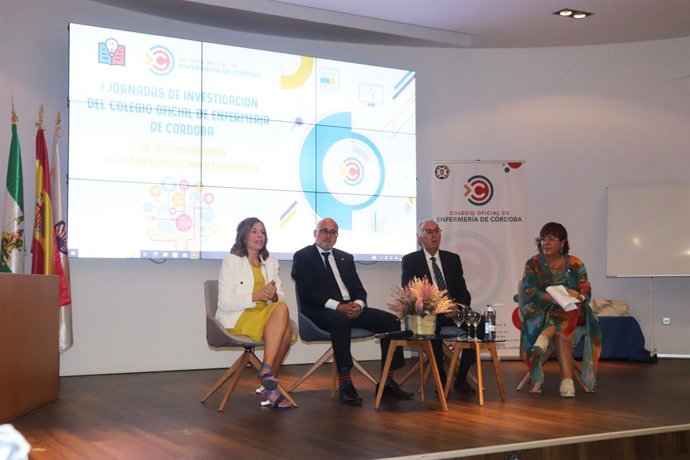 Autoridades en la inauguración de las jornadas.