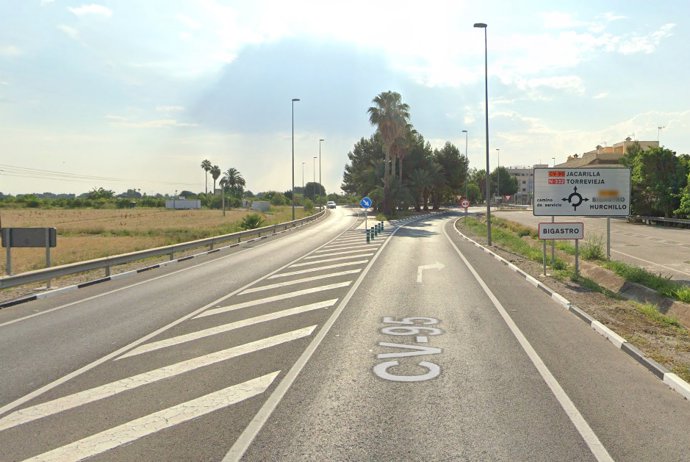 Carretera CV-95 a su paso por Bigastro (Alicante)