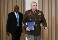 Biden homenajea a Milley por su retirada como jefe del Estado Mayor Conjunto de EEUU