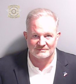 Archivo - El agente financiero Scott Hall.