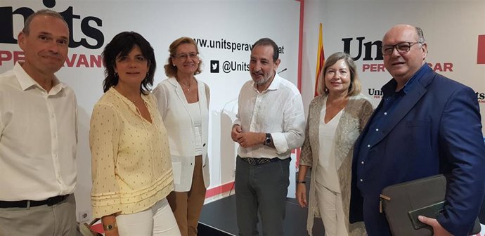 Xavier Güell, Motserrat Surroca, Helena Isabal, Ramon Espadaler, Isabel Pallej y Joan Caballol en el Consell Nacional de Units per Avanar