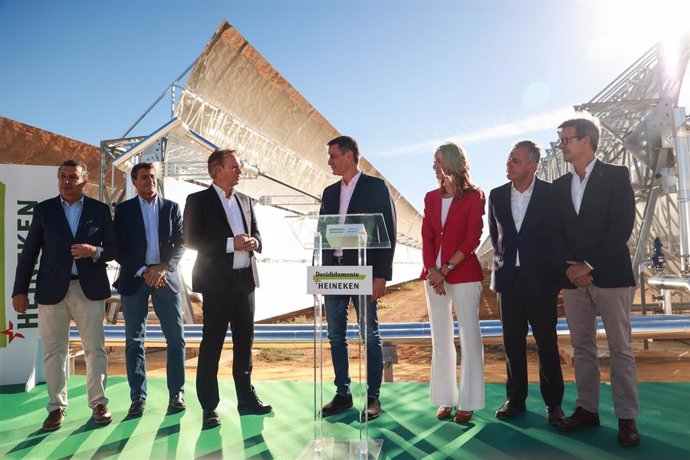 El presidente del Gobierno en funciones de España y secretario general del PSOE, Pedro Sánchez, durante el acto de inauguración oficial de la planta termosolar Heineken España-Engie.