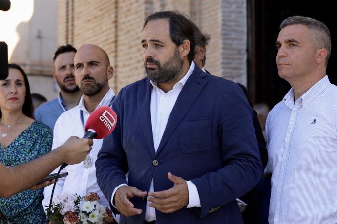 El presidente del PP de C-LM, Paco Núñez, en Olías del Rey