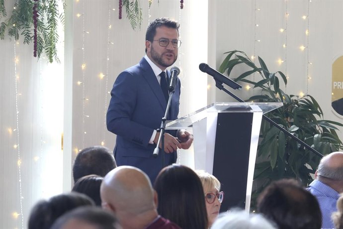 El presidente de la Generalitat, Pere Aragons, en el acto conmemorativo por el 40 aniversario del Mercat de Flor i Planta Ornamental de Catalunya