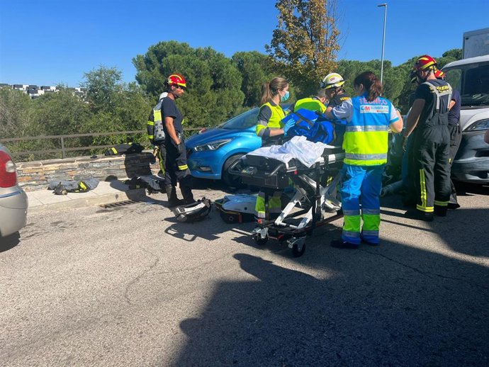 Herido muy grave un repartidor atropellado por su propia furgoneta