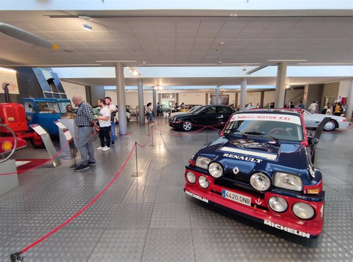 Modelo de la exposición 'Renault, 125 años de historia de la automoción' del Museo de Historia de la Autonomía de Salamanca.