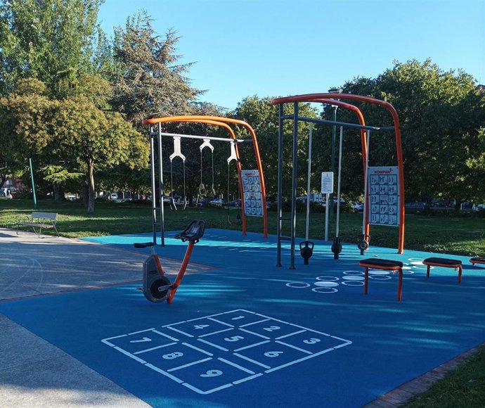Nueva área de juegos deportivos en el Parque del Doctor Juan Negrín, Gijón