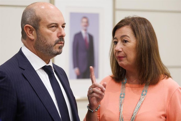 El presidente del Senado, Pedro Rollán y la presidenta del Congreso de los Diputados, Francina Armengol.