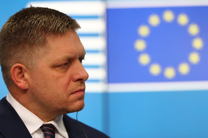 Archivo - BRUSSELS, Dec. 16, 2016  Slovakia's Prime Minister Robert Fico attends a press conference at the end of a European Union Summit held at the EU Council building in Brussels, Belgium, on Dec. 15, 2016.  zw)
