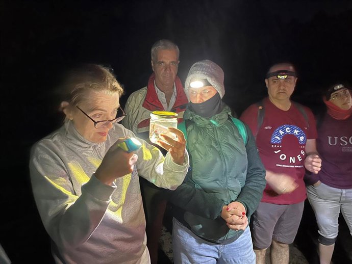 La consejera de Cultura, Turismo y Deporte, Eva Guillermina Fernández, asiste al Safari Mareal Nocturno El Portío.