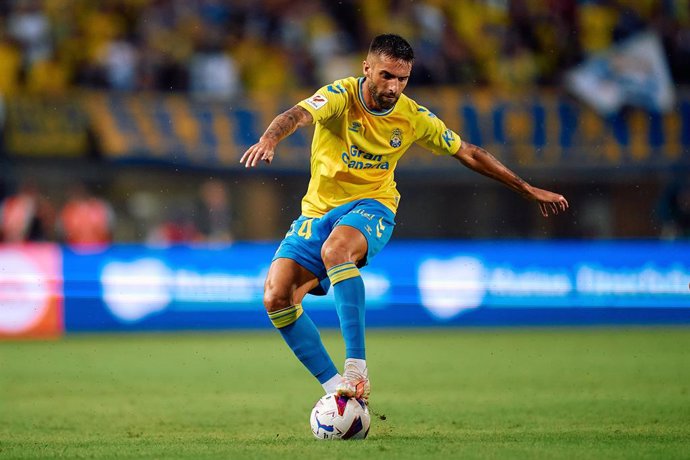 Archivo - Pejino of UD Las Palmas in action during the Spanish league, La Liga EA Sports, football match played between UD Las Palmas and Real Sociedad at Gran Canaria Stadium on August 25, 2023 in Las Palmas, Spain.