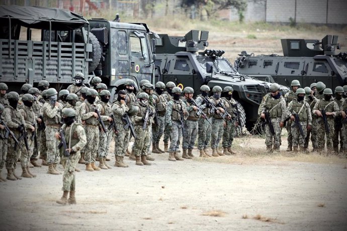 Militares enviados para combatir a las bandas en Durán, Ecuador