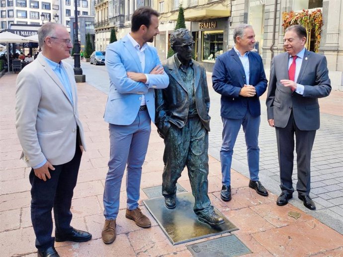 Diego Canga, Álvaro Queipo, Elías Bendodo y Alfredo Canteli en Oviedo