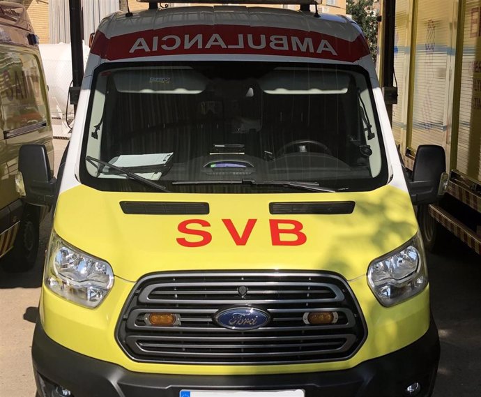 Archivo - Una ambulancia de SVB en imagen de archivo