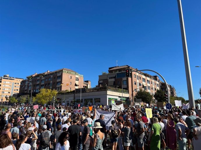 Vecinos de Montecarmelo reclaman una nueva ubicación para el cantón para que "no interfiera en la vida del barrio"