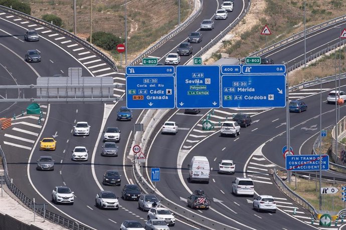 Archivo - Imagen de archivo de carreteras andaluzas, en las que han fallecido cuatro personas este fin de semana.