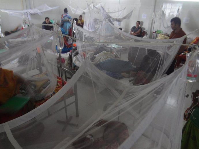 Pacientes con dengue en un hospital de Bangladesh