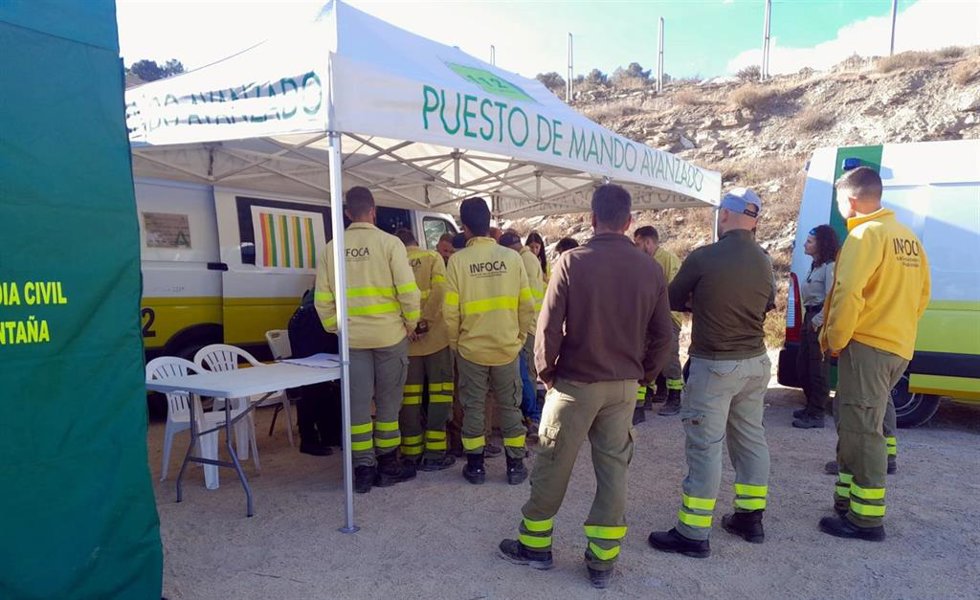 Archivo - Puesto de mando avanzado para la búsqueda en mayo