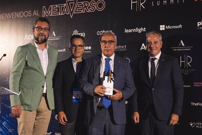 El presidente del COE, Alejandro Blanco, premiado como CEO del Año en el HR Innovation Summit en Madrid.