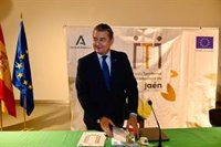 Sanz: Hablar de privatización por el plan de la Junta contra las listas de espera es de "indocumentados"