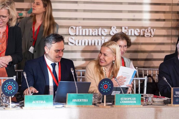 La Comisaria de Energía de la UE, Kadri Simson, durante su intervención en la Cumbre de Energía y Clima organizada por la Agencia Internacional de la Energía y el MITECO.
