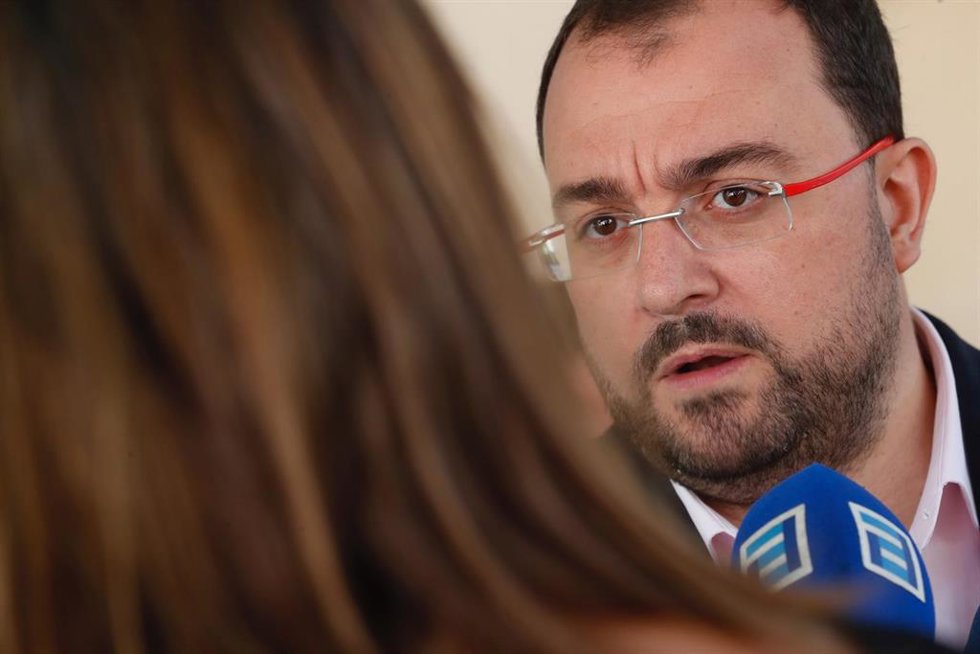 Adrián Barbón