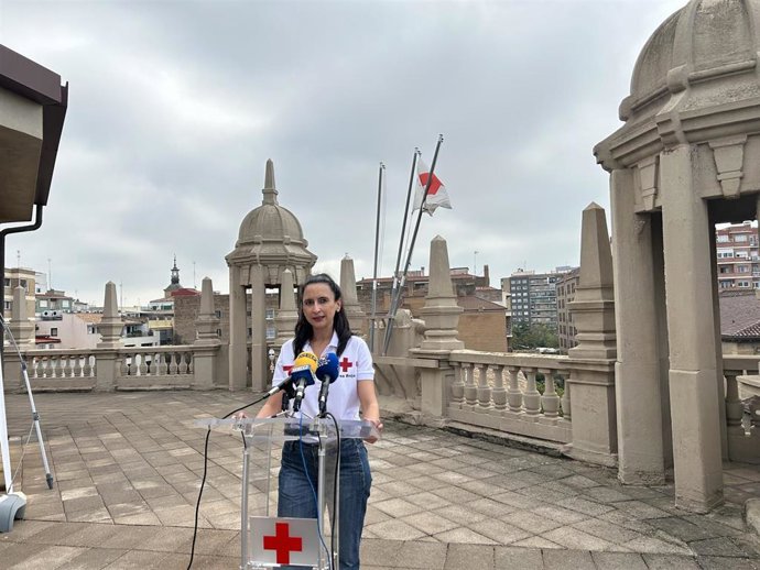 La responsable del dispositivo de preventivos sanitarios de Cruz Roja Zaragoza, Helena Benito