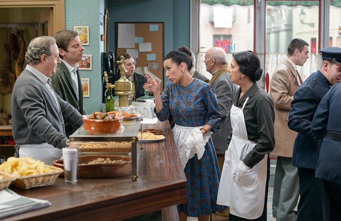 Archivo -     La sobremesa también ha sido noticia este lunes. Y es que los espectadores han estado atentos al debut de 'Amar es para siempre', nueva ficción que recoge el testigo de 'Amar en tiempos revueltos' y que ha supuesto el mejor dato de Antena 