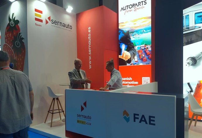 El estand de Sernauto en la Automechanika Dubái 2023