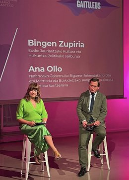 La vicepresidenta segunda del Gobierno de Navarra, Ana Ollo, y el consejero de Cultura y Política Lingüística del Gobierno Vasco, Bingen Zupiria