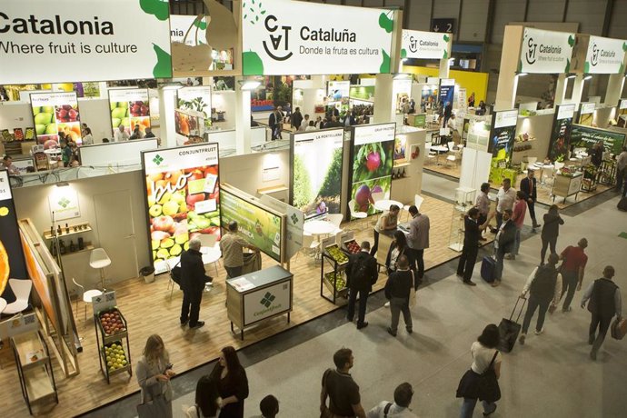 Archivo - Empresas catalanas participan en la Fruit Attraction de 2023