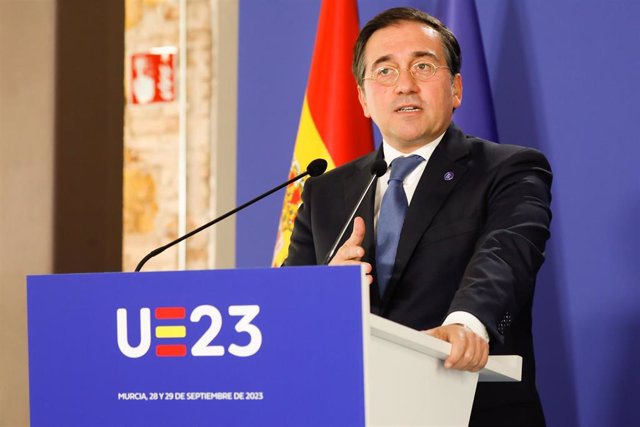 El ministro de Asuntos Exteriores, Unión Europea y Cooperación en funciones, José Manuel Albares, a 28 de septiembre de 2023, en Murcia, Región de Murcia (España)