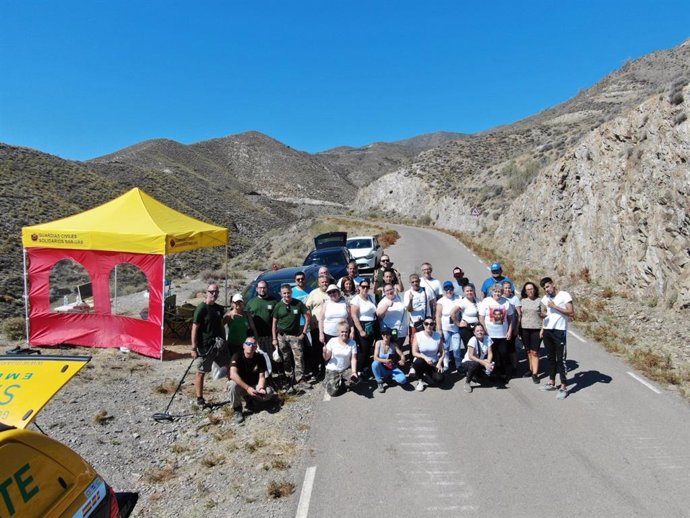Voluntarios que participaron en la búsqueda de Juan Barranco en Adra (Almería) el 1 de octubre de 2023.