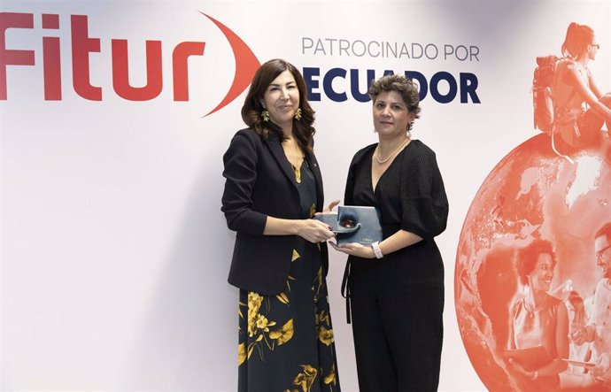 El Gobierno de La Rioja recoge el premio al Mejor estand de Fitur 2023 en la categoría de ccaa e instituciones