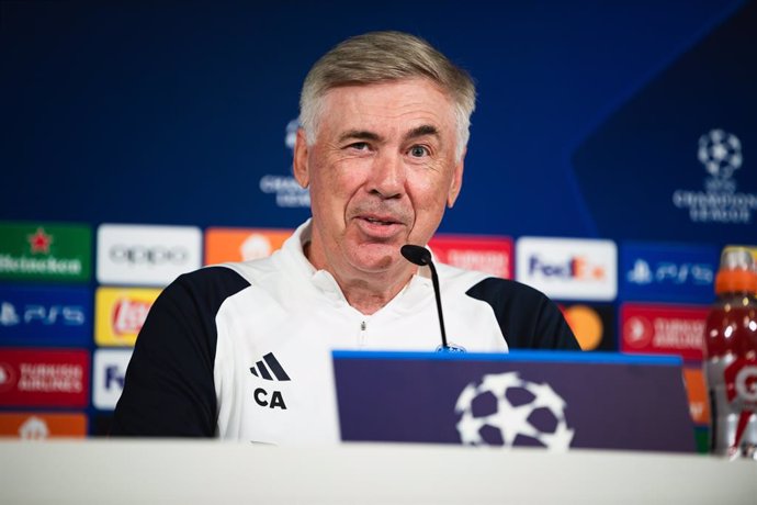 19 September 2023, Spain, Valdebebas: Real Madrid coach Carlo Ancelotti smiles during a press conference ahead of Wednesday's UEFA Champions League group A soccer match against Union Berlin. Photo: Alberto Gardin/ZUMA Press Wire/dpa