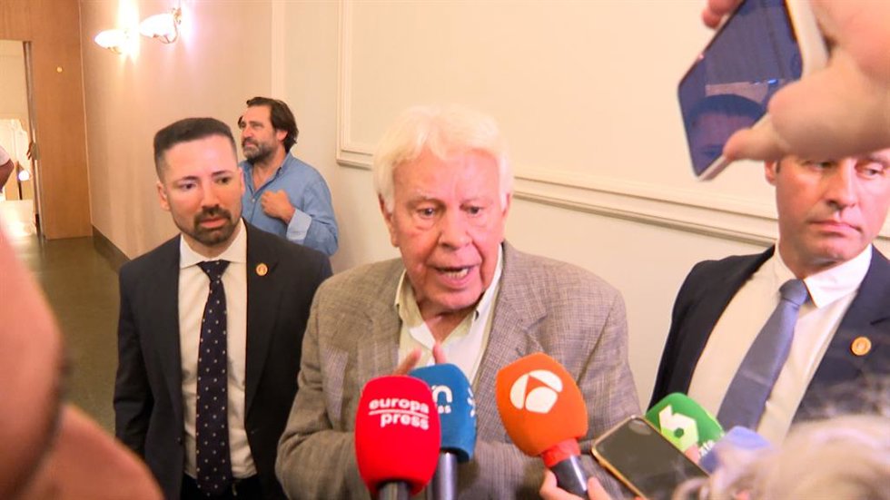 Felipe González asegura que hay que "aceptar el supremacismo de los que han gana