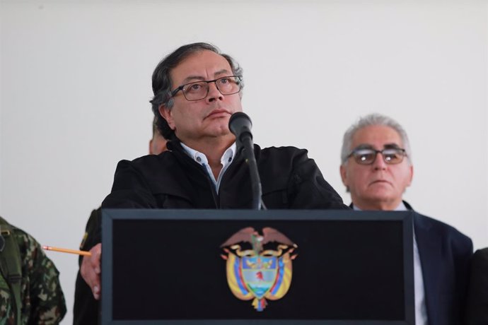 Bogotá, septiembre 28 de 2023. El presidente Gustavo Petro se reunió con la alcaldesa Claudia López, la cúpula militar y la cúpula policial, en la localidad de Kennedy, en un consejo de seguridad. (Alexa Rochi - Presidencia)