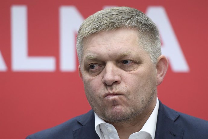 Archivo - 01 March 2020, Slovakia, Bratislava: Robert Fico, leader of the Direction - Social Democracy party, attends a press conference with and incumbent Prime Minister Peter Pellegrini (Not Pictured), a day after Slovakia's Parliamentary election. Ph