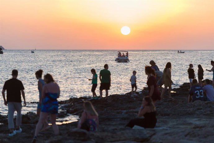 Archivo - Ambiente en Ses Variades, en Ibiza.